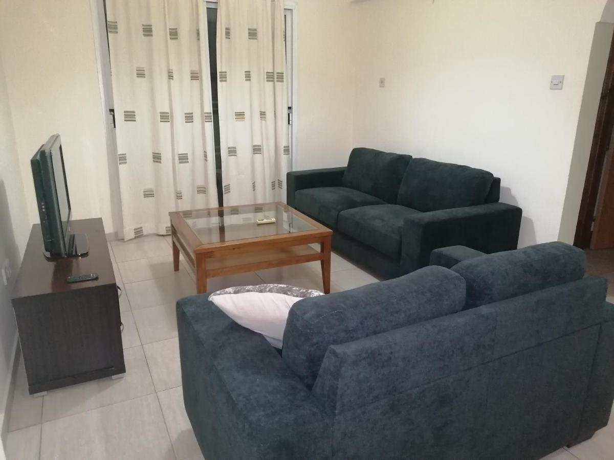 Family Apartment In Mackezie Larnaca Exterior foto